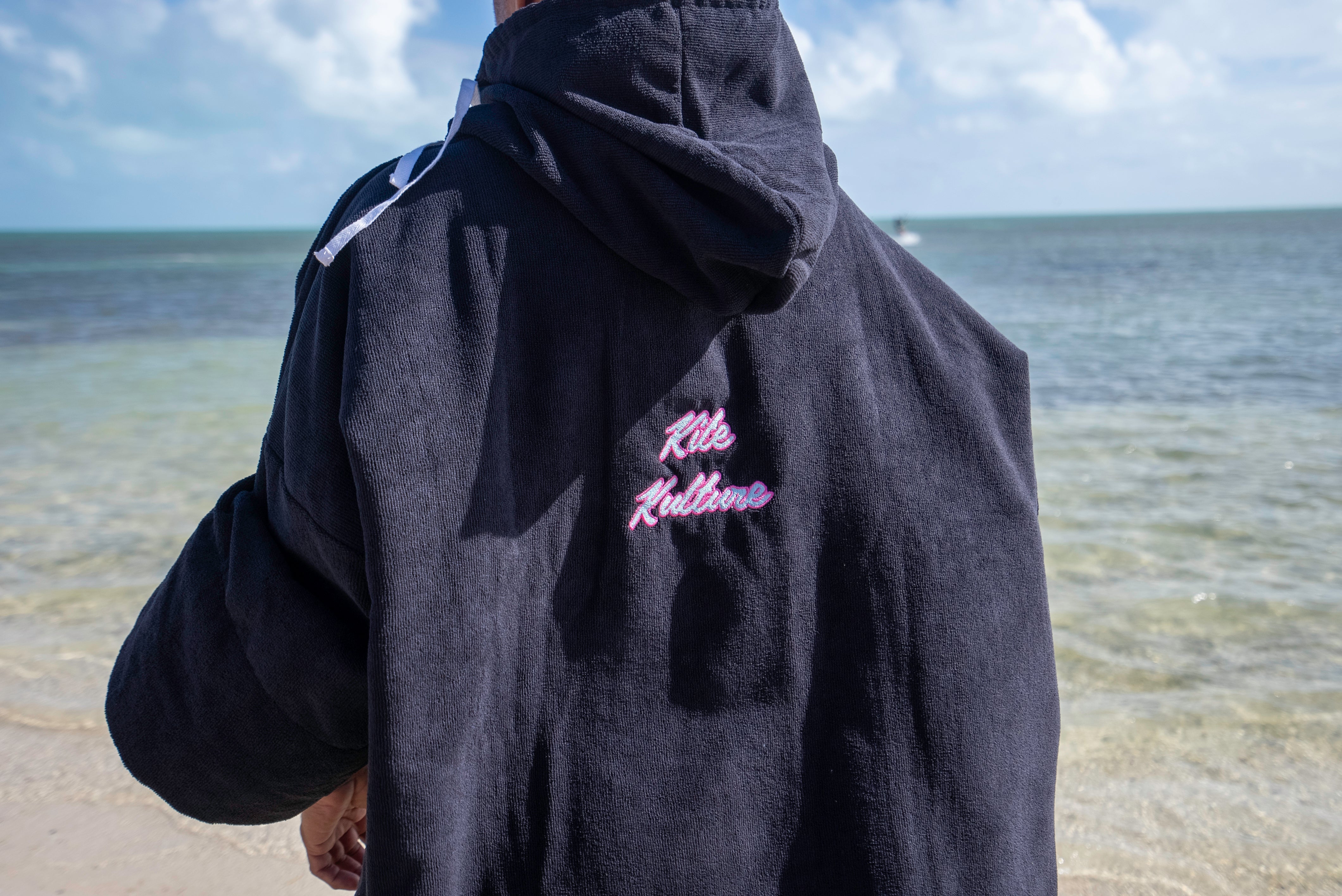 Kite Kulture Water Resistant Changing Robe – Warm, Wind resistant & Oversized Poncho for Kitesurfing, Wing Foiling, Surfing & Watersports